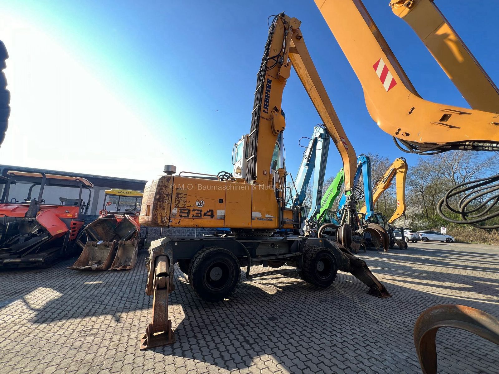 Fahrzeugabbildung Liebherr A 934 C Litronic