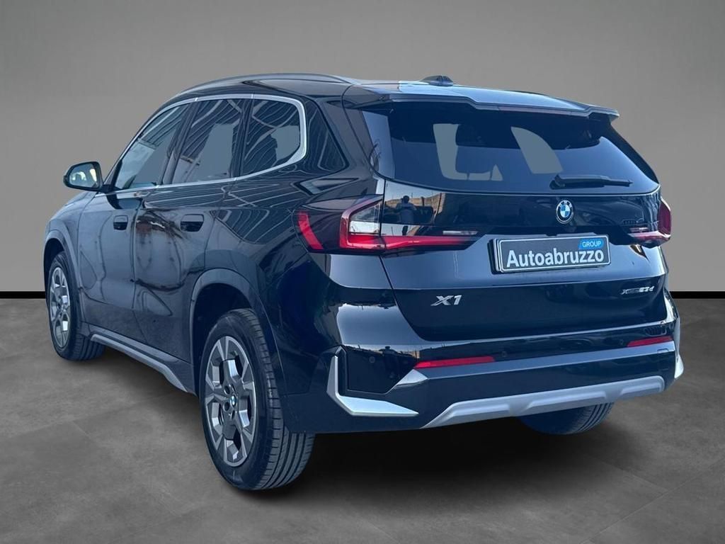 BMW X1 23 d Mild Hybrid 48V X-Line Edition Balan imagem 3
