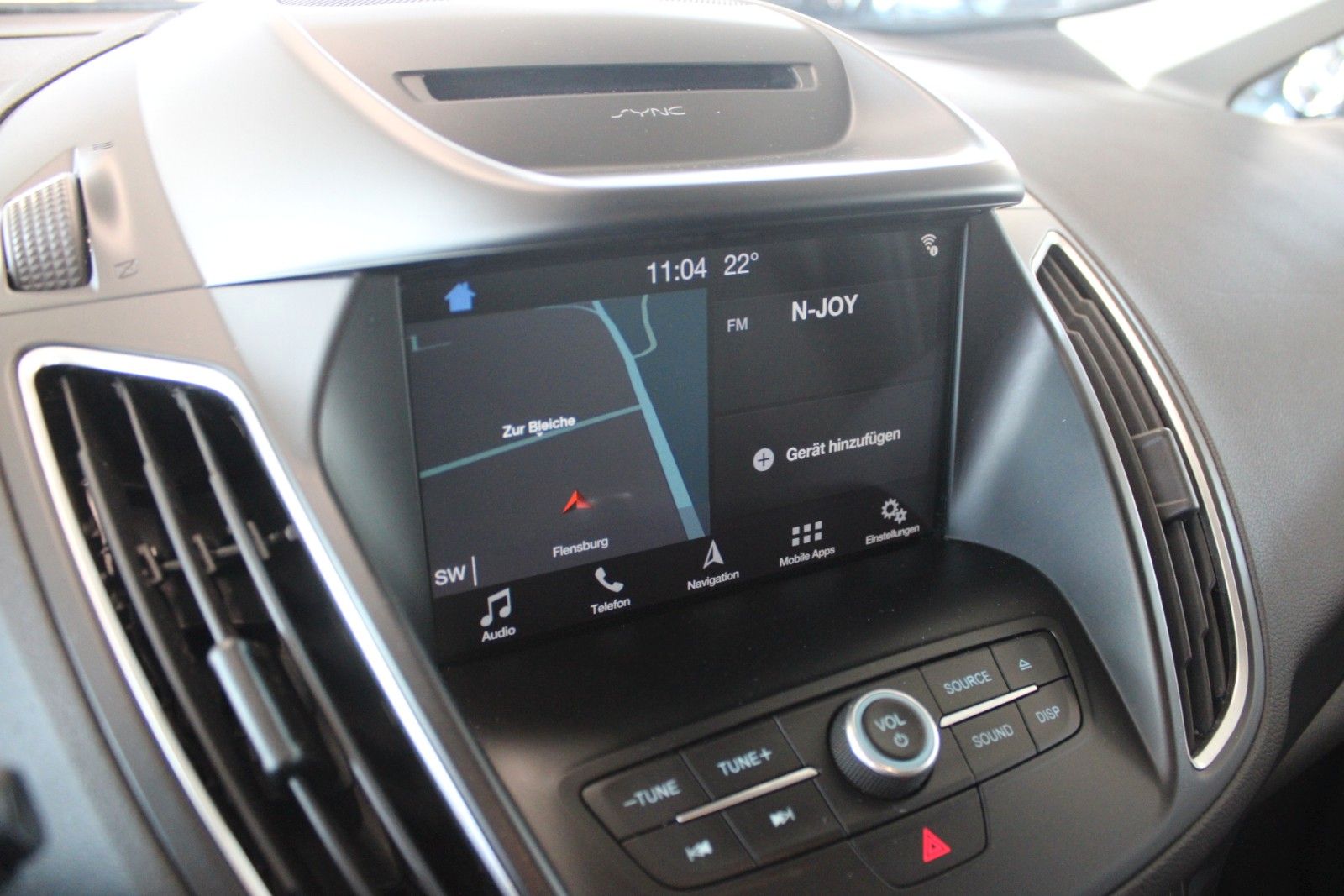 Fahrzeugabbildung Ford C-Max 1,5 Titanium Automatik NAVI AHK WinterPak