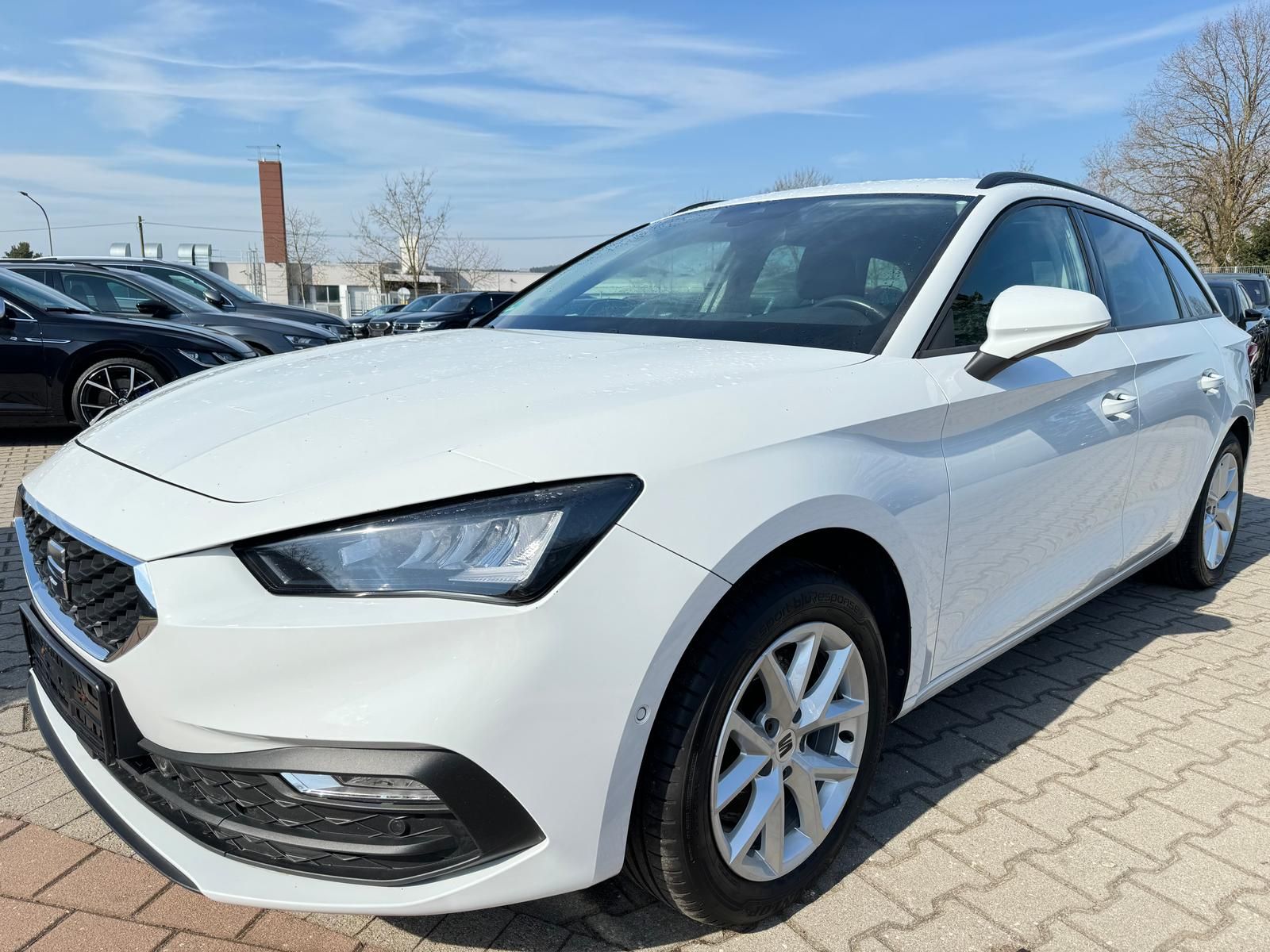 SEAT Leon 1.5TGI bivalent CNG Erdgas SHZ Virtual