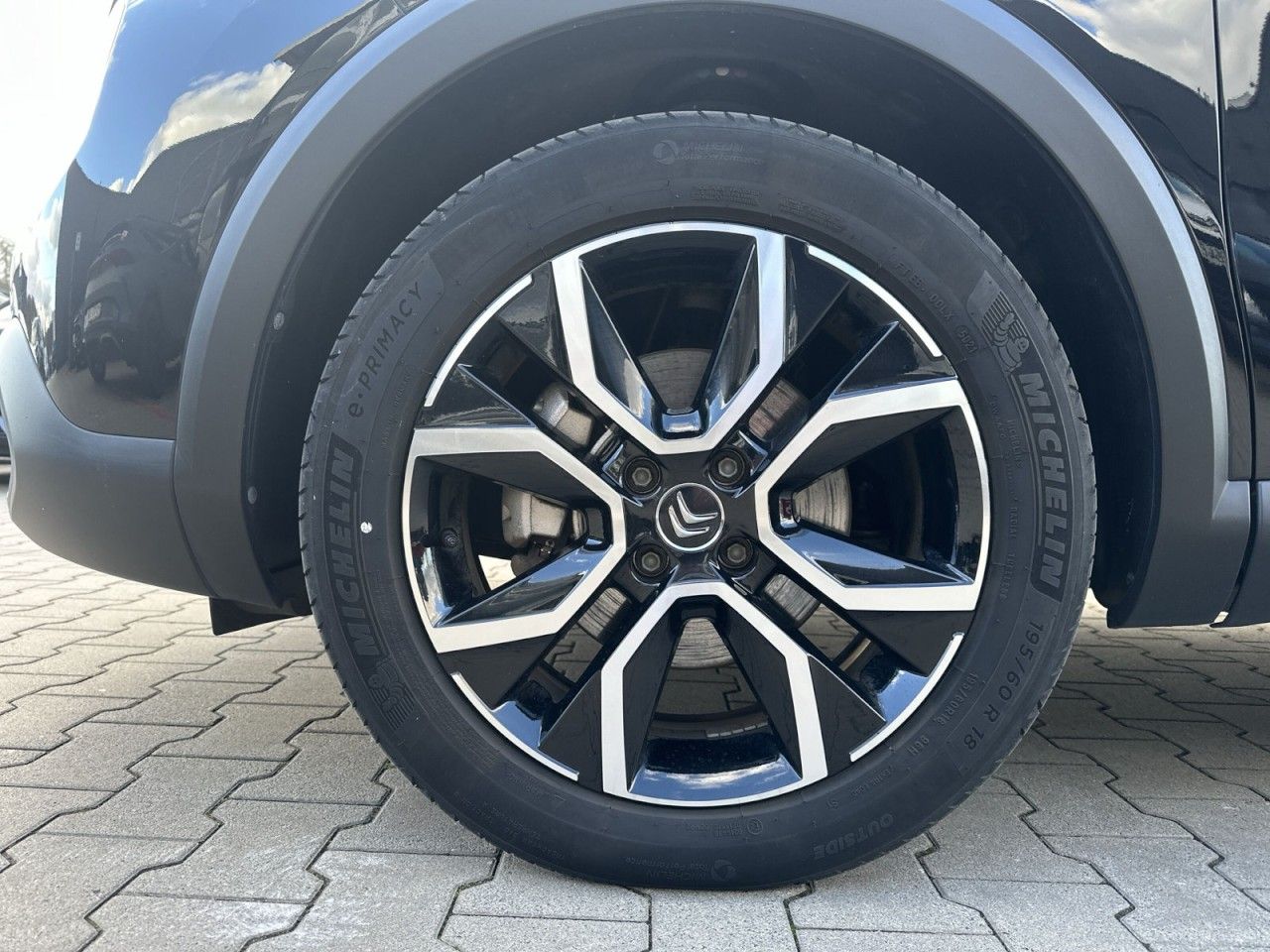 Fahrzeugabbildung Citroën ë-C4 Lim. Feel
