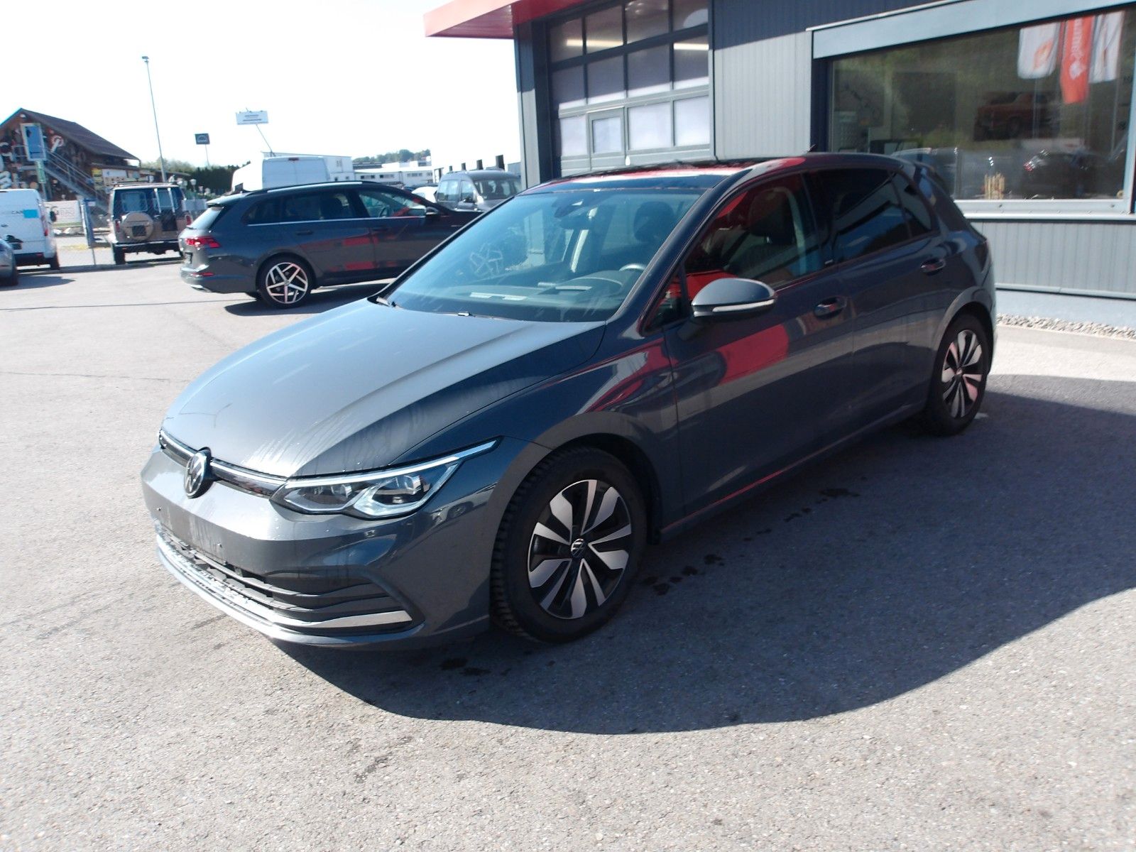 Volkswagen Golf VIII Lim. Move "AHV,SD" EXP € 16450.-