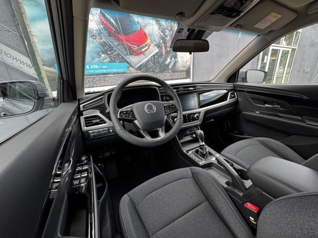 Fahrzeugabbildung KGM Korando 1.5 Nomad 6MT*Navi*17`Alu*PDC*SH