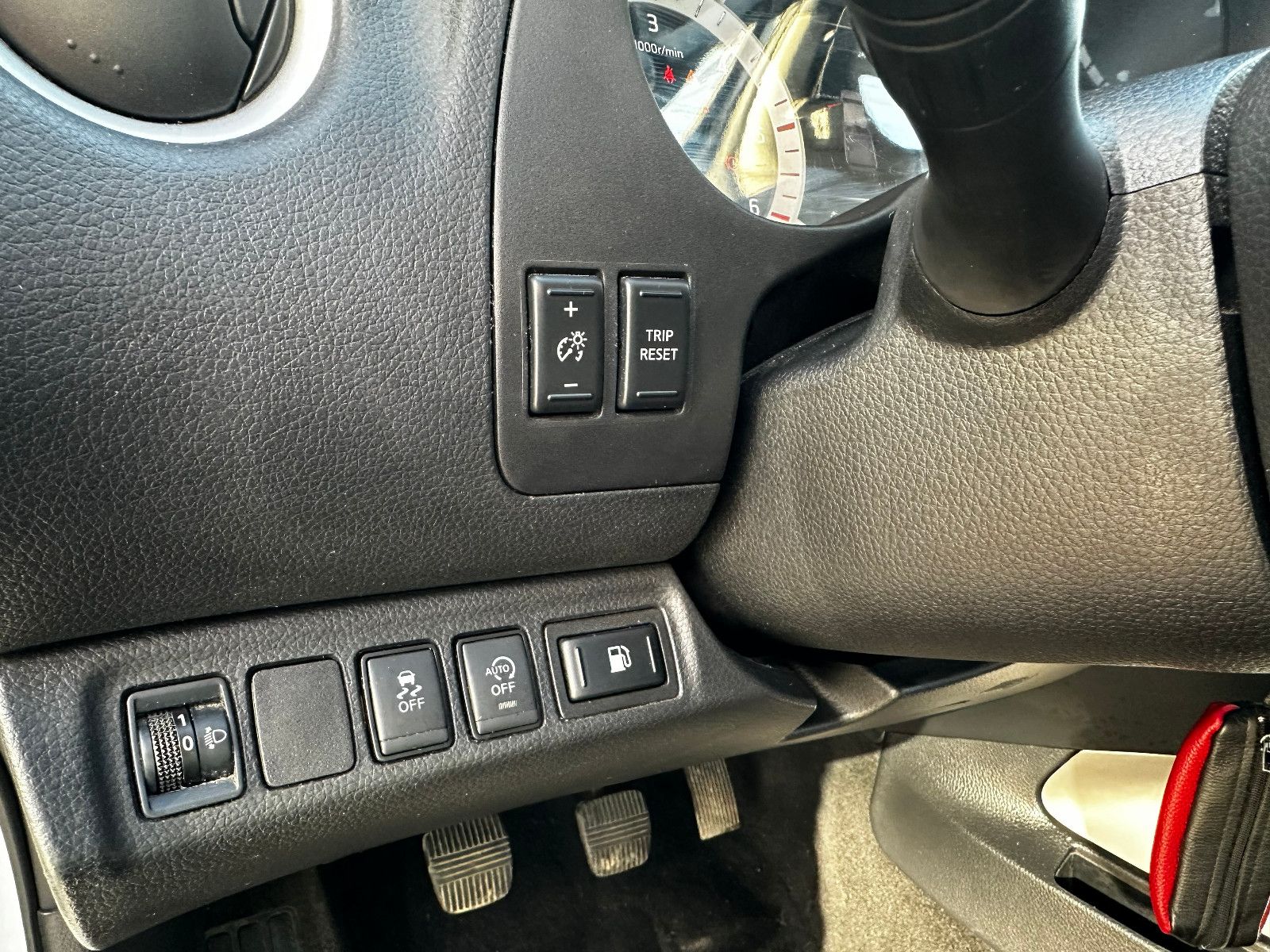 Fahrzeugabbildung Nissan Navara NP300 Acenta Double Cab 4x4