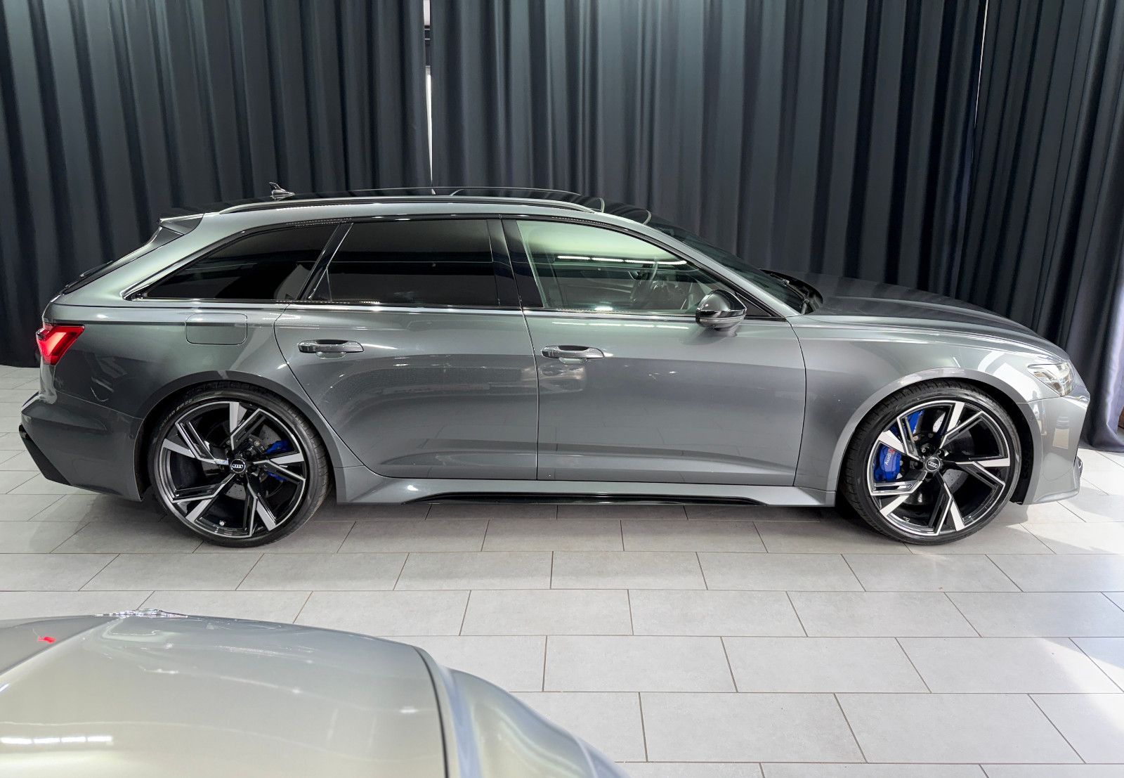 Fahrzeugabbildung Audi RS6 Avant 4.0 TFSI quattro |KERAMIK|B/O