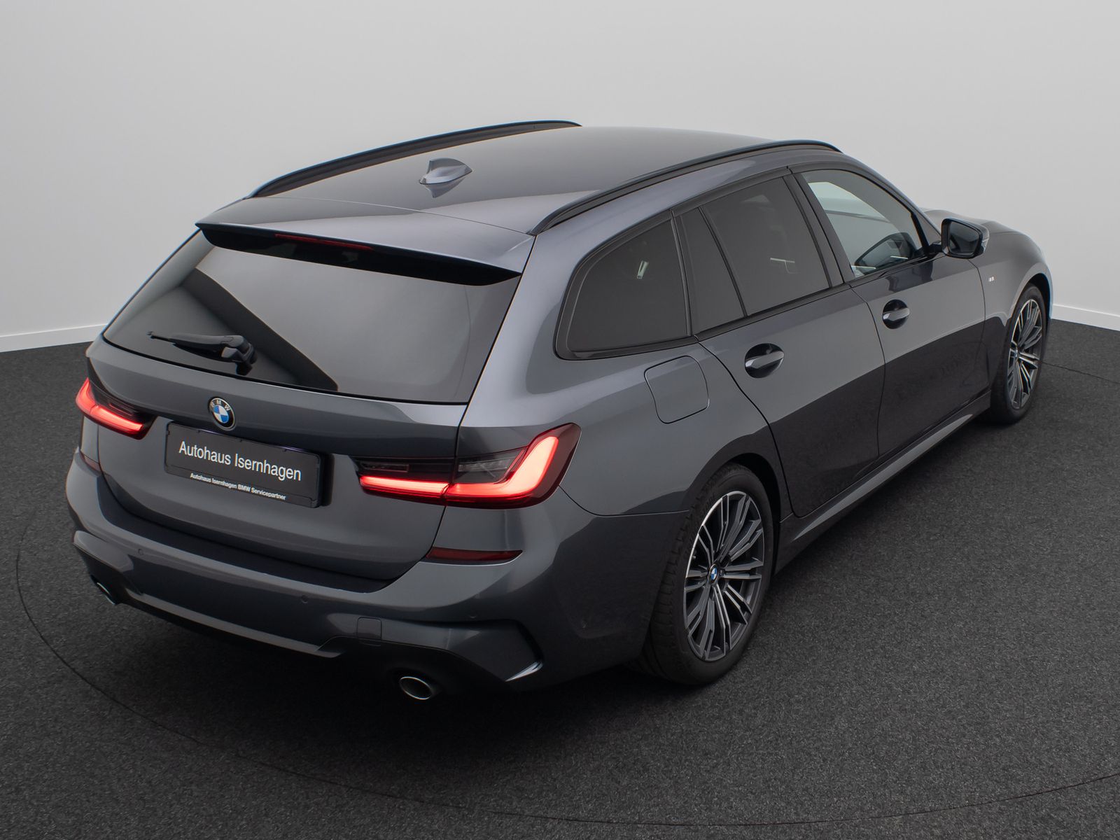 Fahrzeugabbildung BMW 318d M Sport Navi LED AHK DAB FernlichtAss