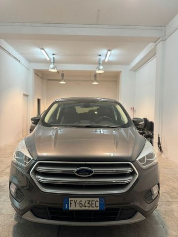 Ford Kuga 1.5 TDCI 120 CV S&S 2WD Powershift Edi