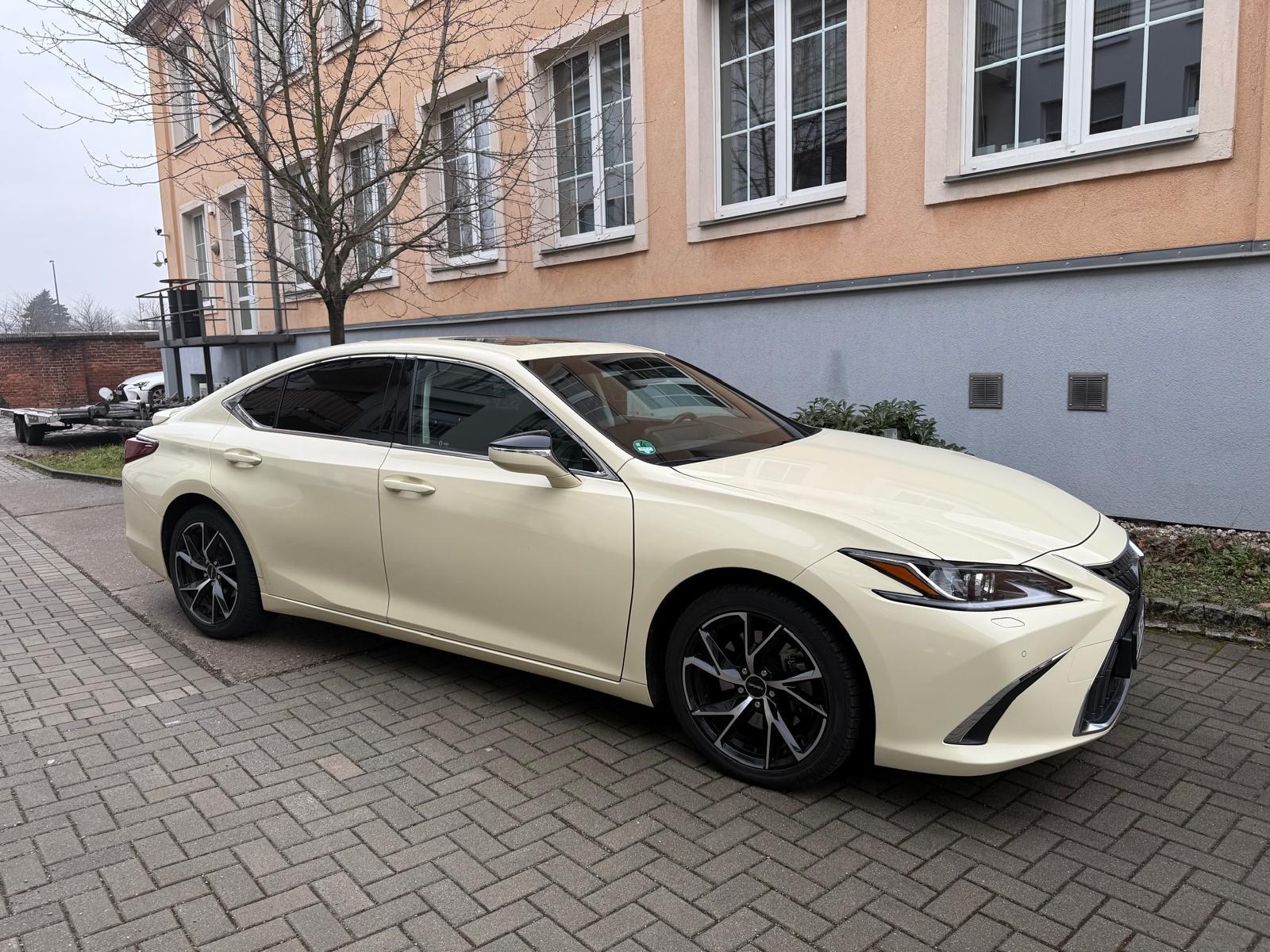 Lexus ES 300h Business Line/ TAXI