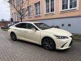 Lexus ES 300h Business Line/ TAXI - Lexus ES 300 aus 2024