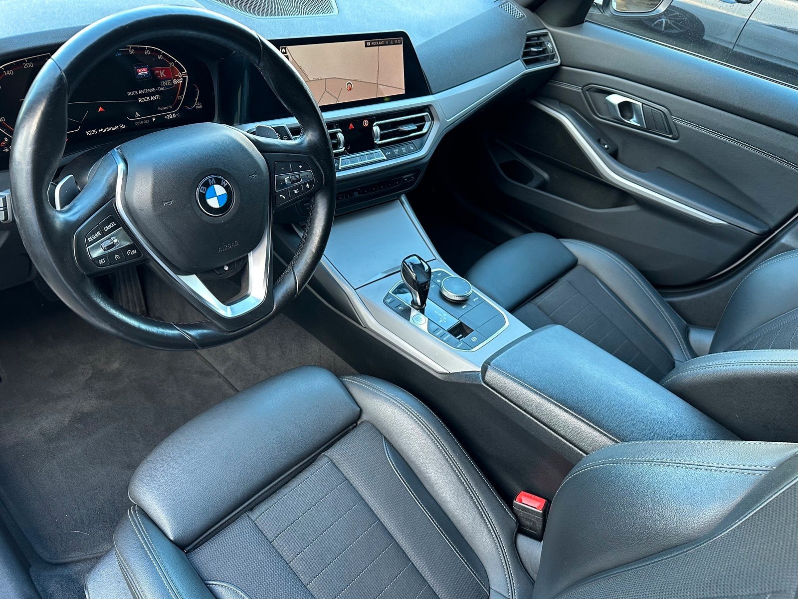 Fahrzeugabbildung BMW 320d Touring xDrive Advantage NAV+LED+AHK+18ZOLL