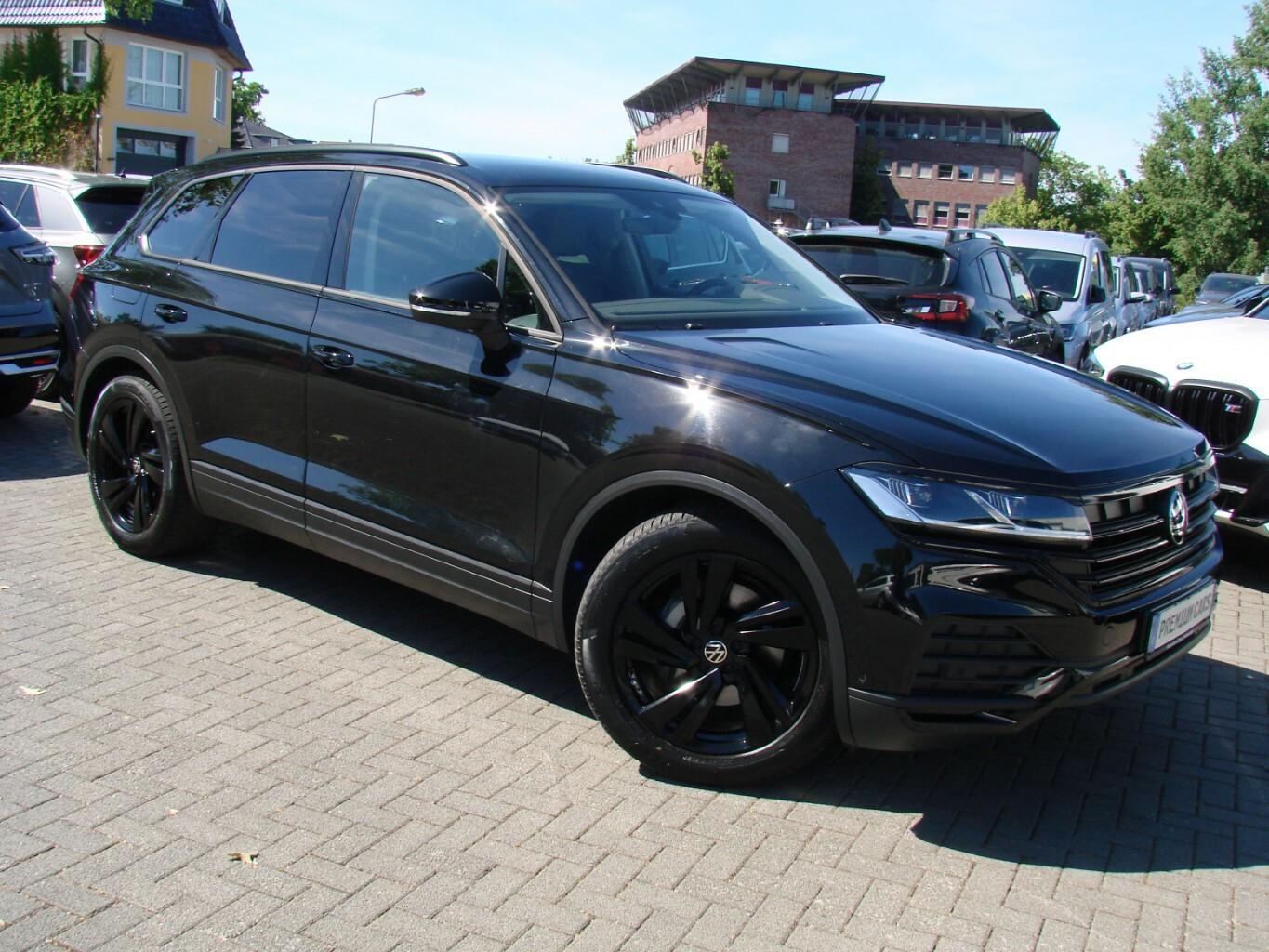 Volkswagen Touareg 3.0TDi Black Style 4M ACC LED AHK Luftfe