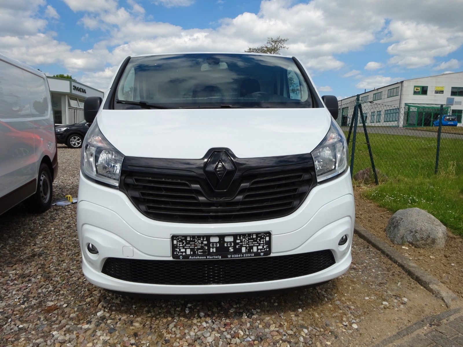 Renault Trafic - 1