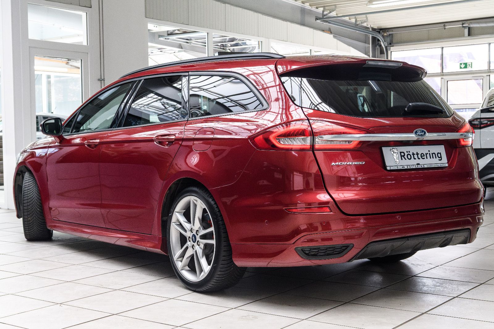 Fahrzeugabbildung Ford Mondeo Turnier ST-Line+PANO+LED+GJR+ACC+SHZ+MEMO