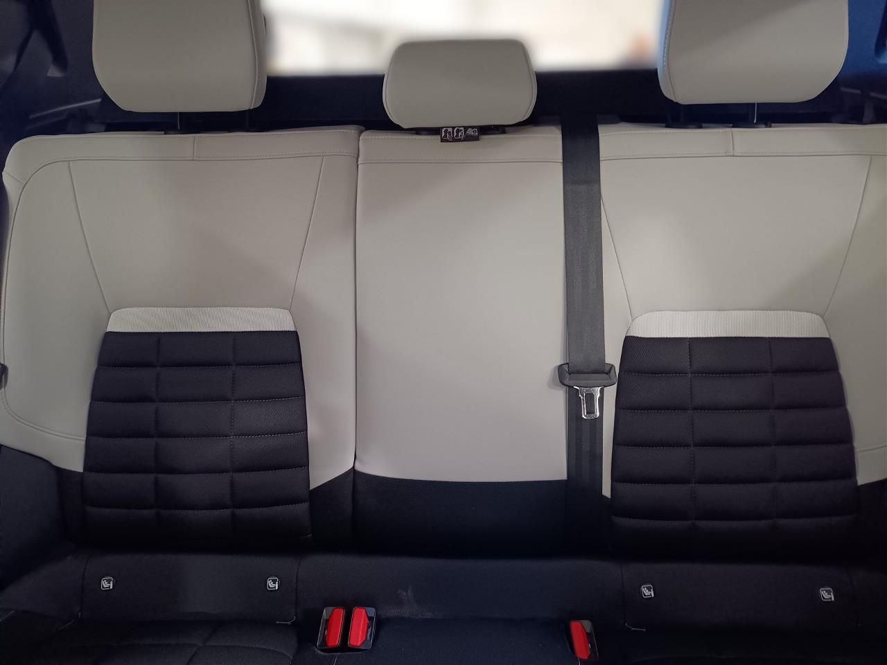 Fahrzeugabbildung Citroën ë-C3 Aircross Elektromotor Standard-Range MAX