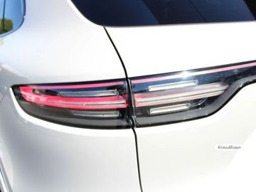 Porsche Cayenne - 11
