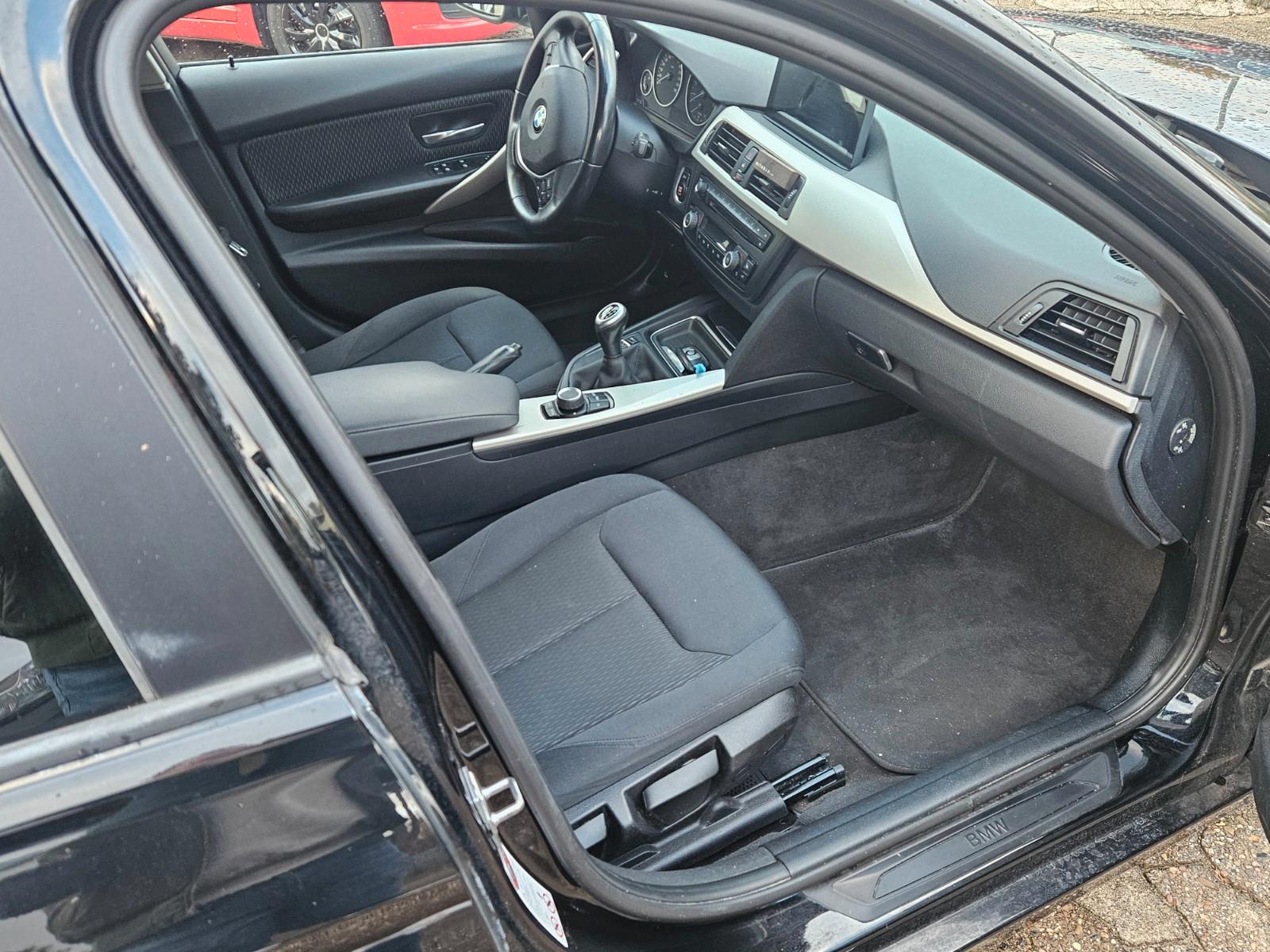 BMW 316 2014 — photo 9