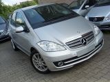 Mercedes-Benz A 180 ELEGANCE BlueEFFICIENCY / Parktronic - Mercedes-Benz A 180 aus 2011