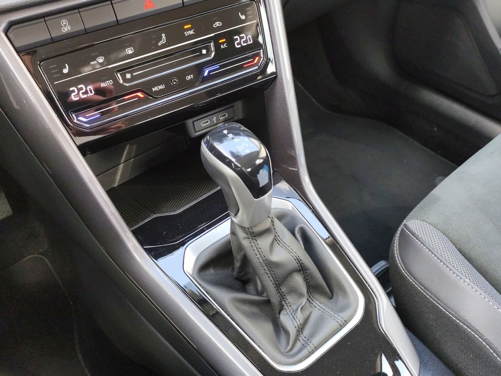 Volkswagen T-Roc - Bild 8