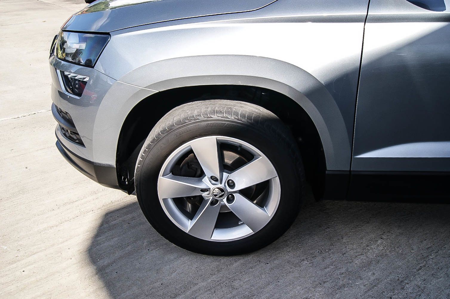 Fahrzeugabbildung SKODA Karoq 1.6 TDI DSG Ambition NAVI ANHÄNGERKUPPLUNG