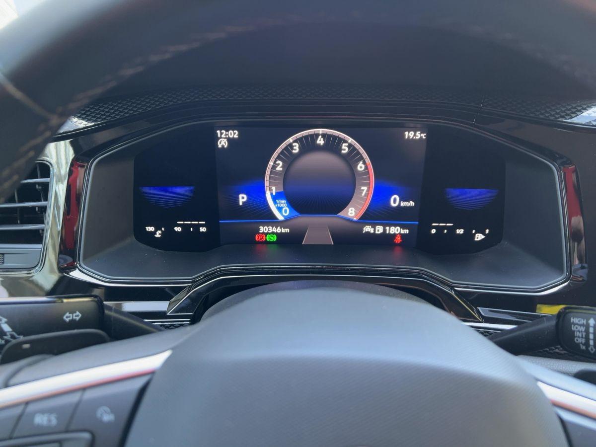 Volkswagen Polo Life 1.0 TSI DSG CarPlay Sitzheizung PDC