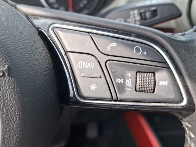 Audi Q2 sport 1.5 TFSI 35 AHK+Kam.+KeyLess+LED+Pano