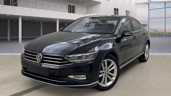 Volkswagen Passat Lim. Elegance,Navi,Teilleder,beh. Frontsc