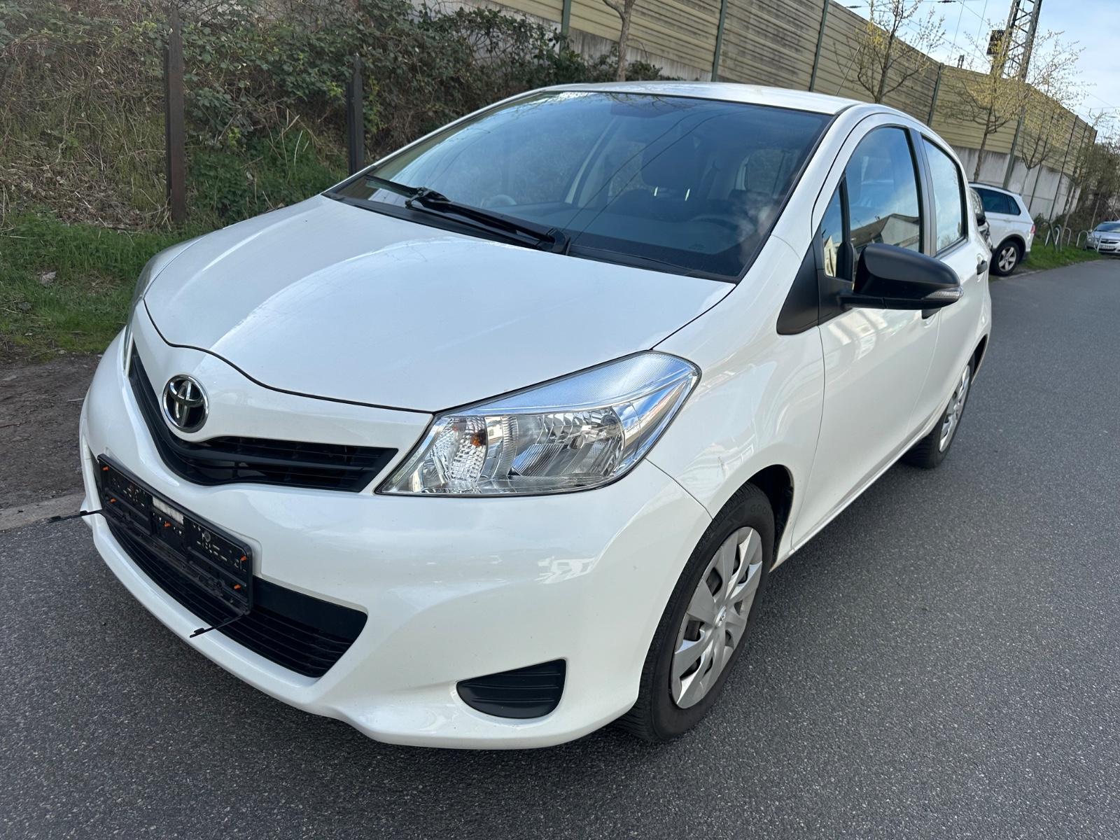 Toyota Yaris Cool/klima/achtfach b/Scheckheftgepflegt