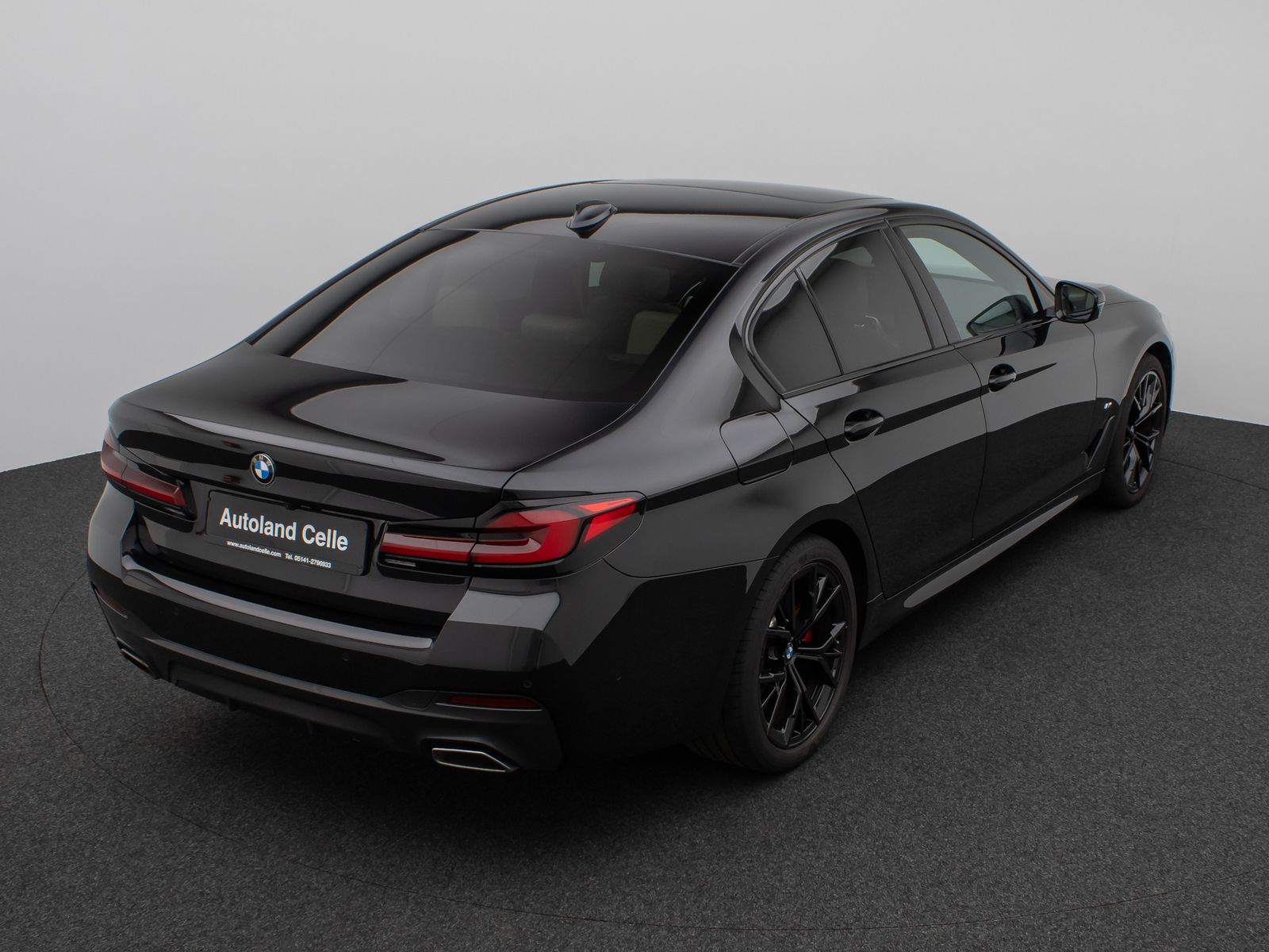 Fahrzeugabbildung BMW 540i xD M Sport Glasdach Kamera HUD DAB H/K 19"
