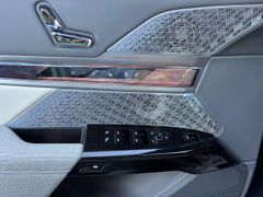 Fahrzeugabbildung BMW i7 xDrive M70 THEATRE EXECUTIVE LOUNGE B&W SKY