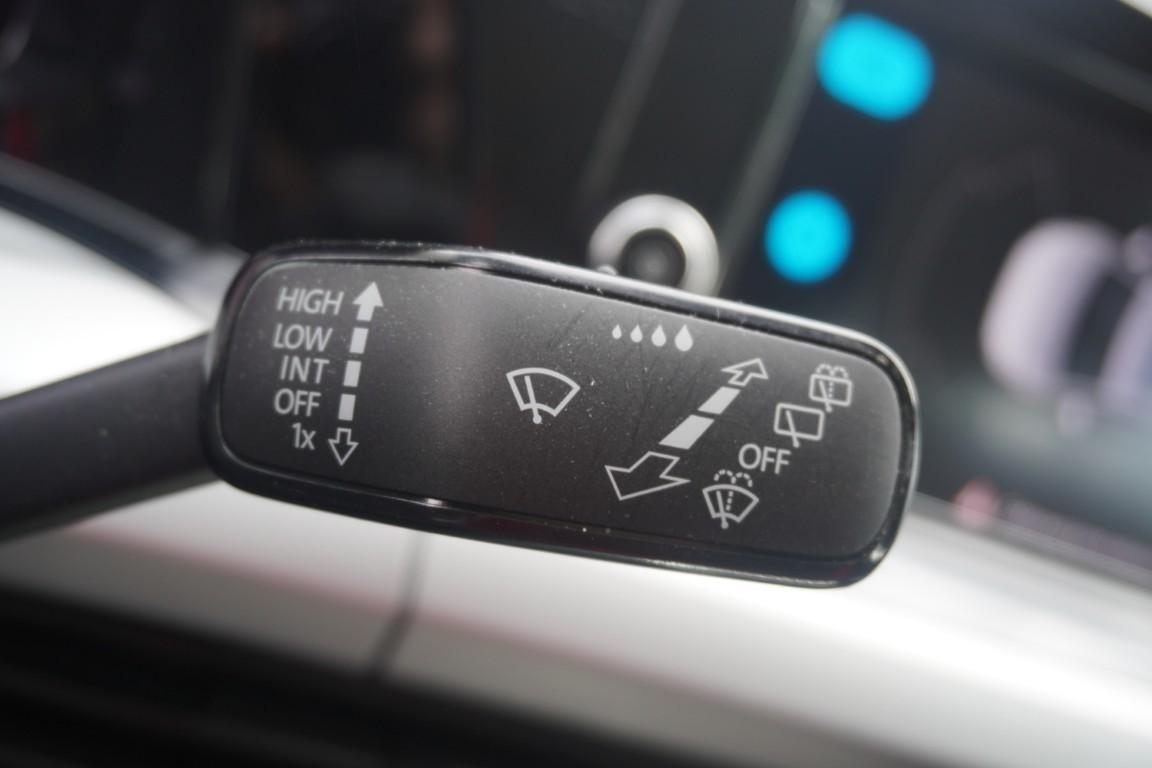 Volkswagen Golf VIII Variant 1.0 TSI LED Lenkradheizung AHK, миниатюра 17