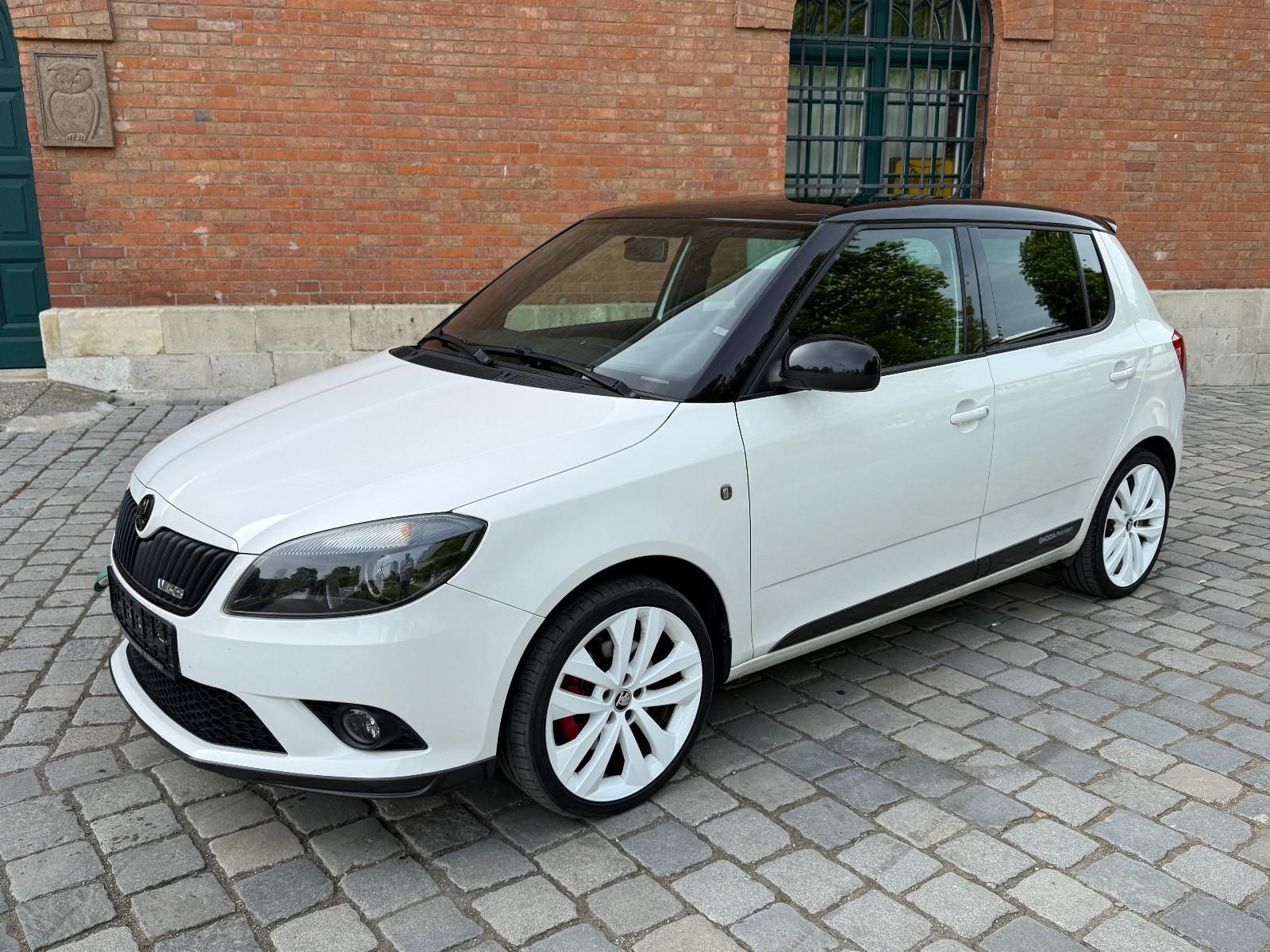 Skoda Fabia RS*DSG*Carbon*SHZ*Tempomat*8fach bereift