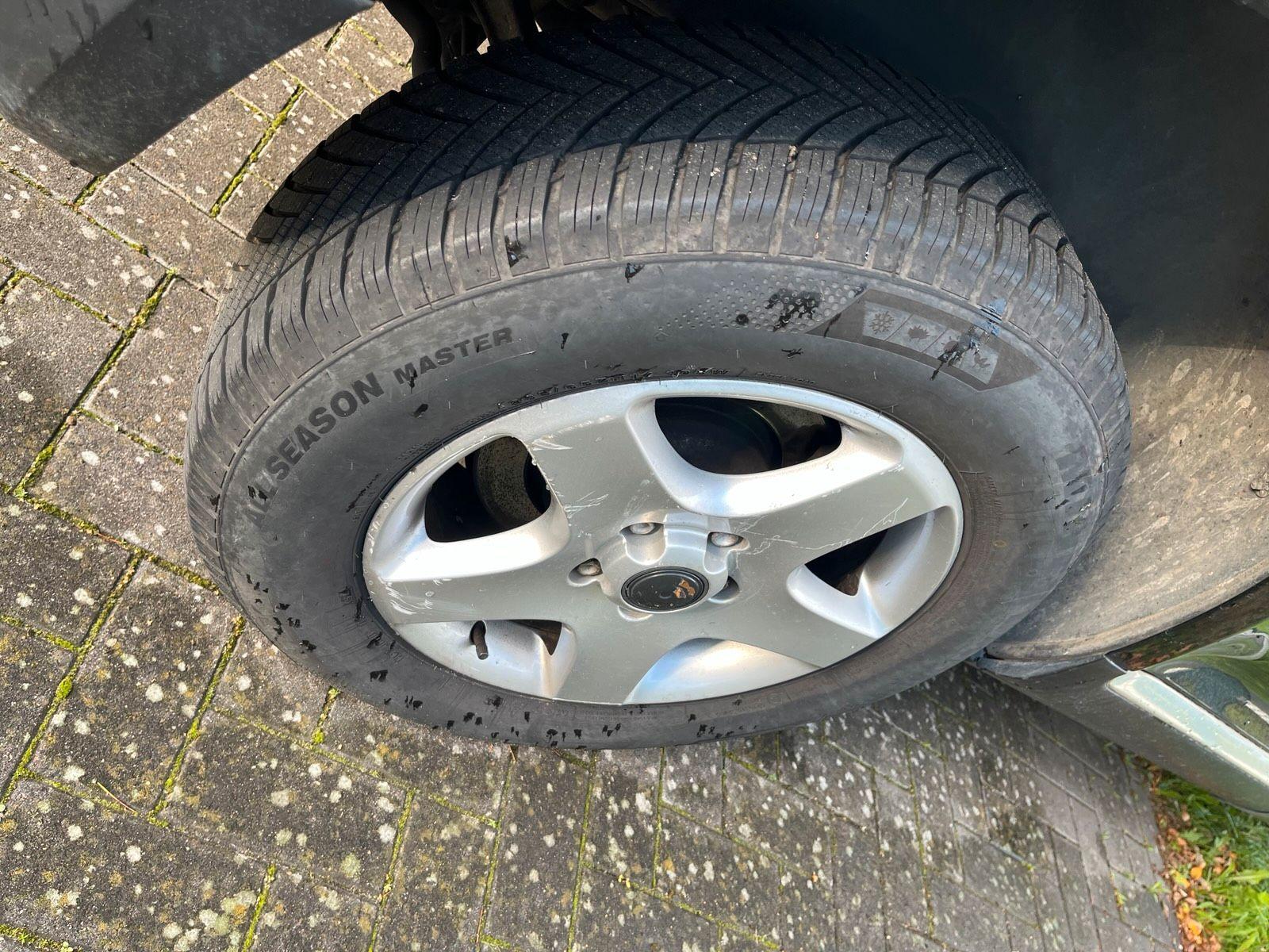 Volkswagen Touareg 2009 — photo 10