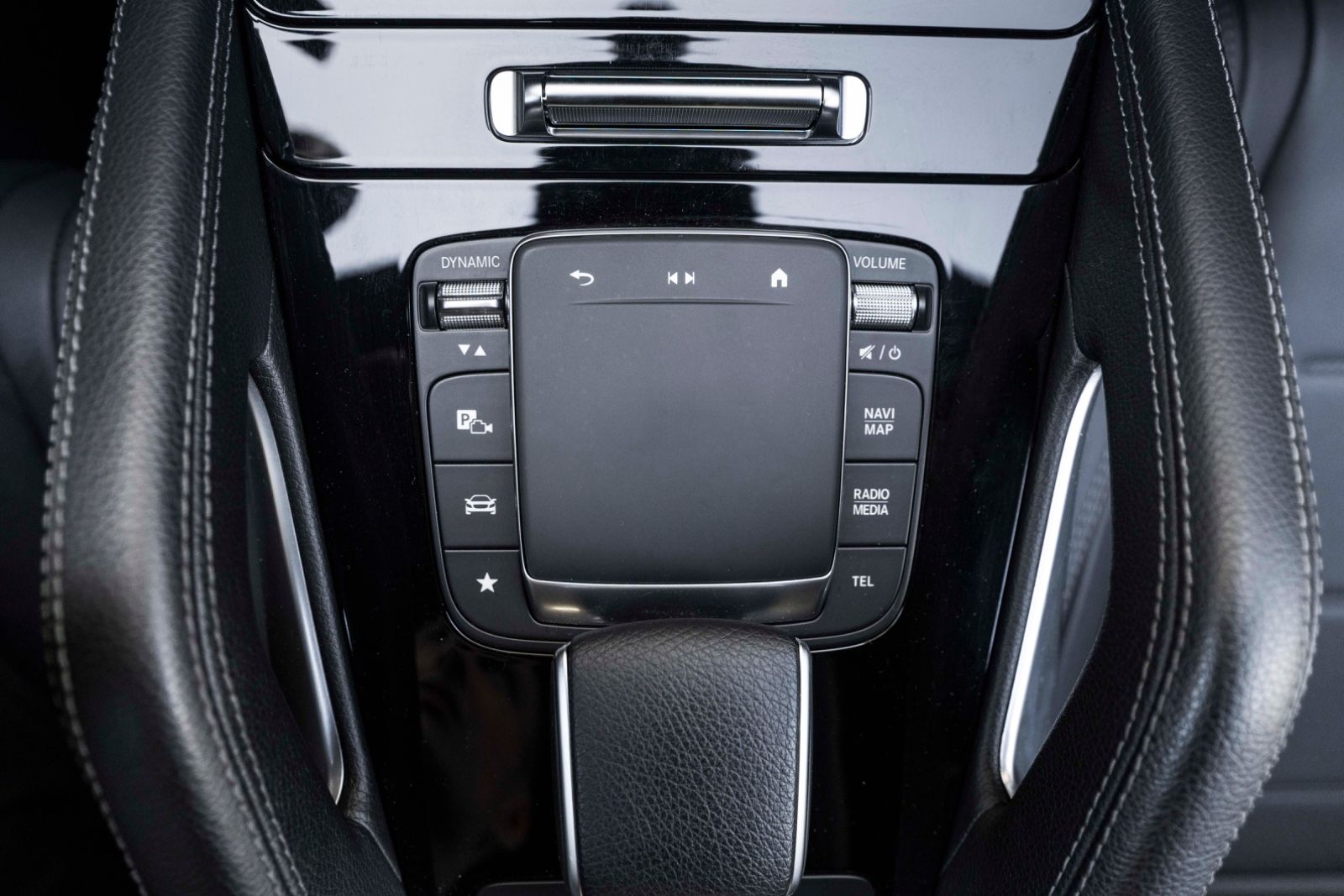 Fahrzeugabbildung Mercedes-Benz GLE 350de 4Matic AMG 3D KAM BURMESTER ACC LUFT