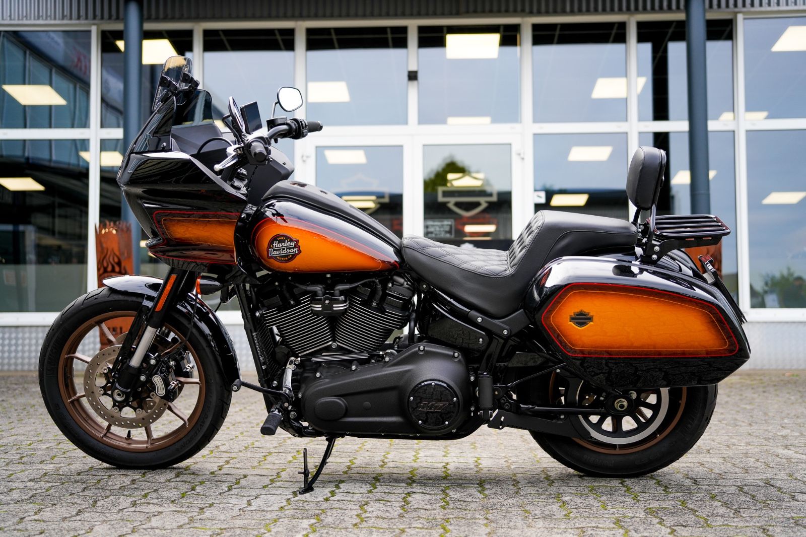 Fahrzeugabbildung Harley-Davidson FXLRST Low Rider ST 117 - HeinzBikes Clubstyle