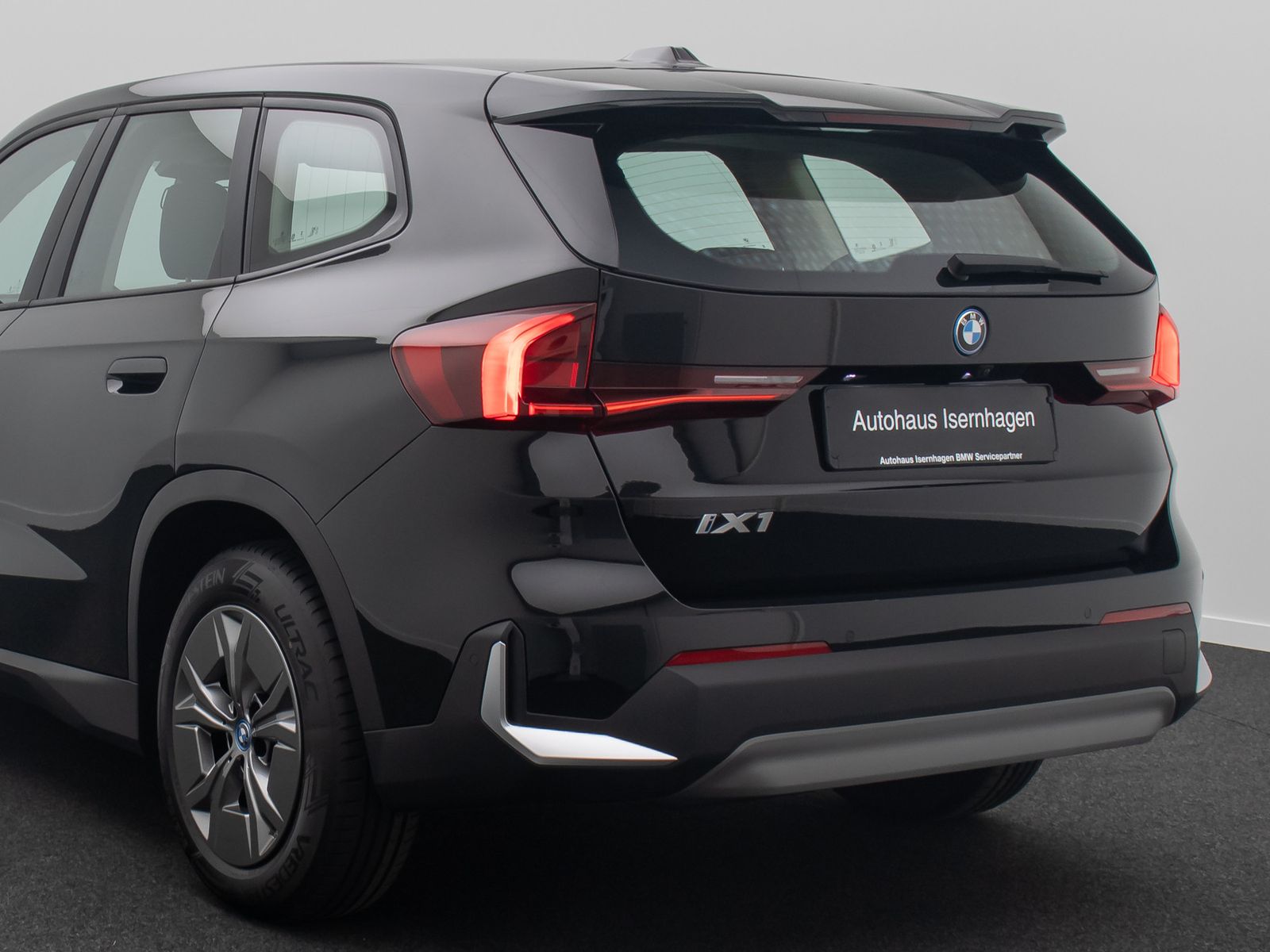 Fahrzeugabbildung BMW iX1 xD30 GeschwindigReg DAB Kamera LED Widscreen