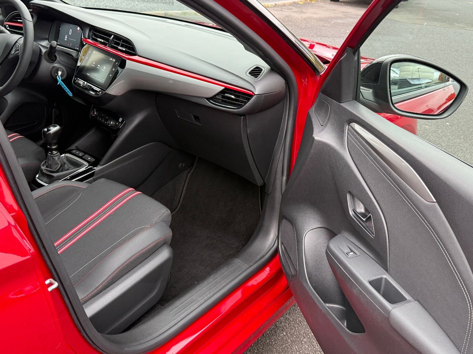 Fahrzeugabbildung Opel Corsa F GS-Line Blis DAB GRA LED Kamera SHZ