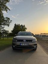 Volkswagen Tiguan 2.0 TSI OPF 140kW DSG 4MOTION Highlin... - VW Tiguan Gebrauchtwagen in Stuttgart