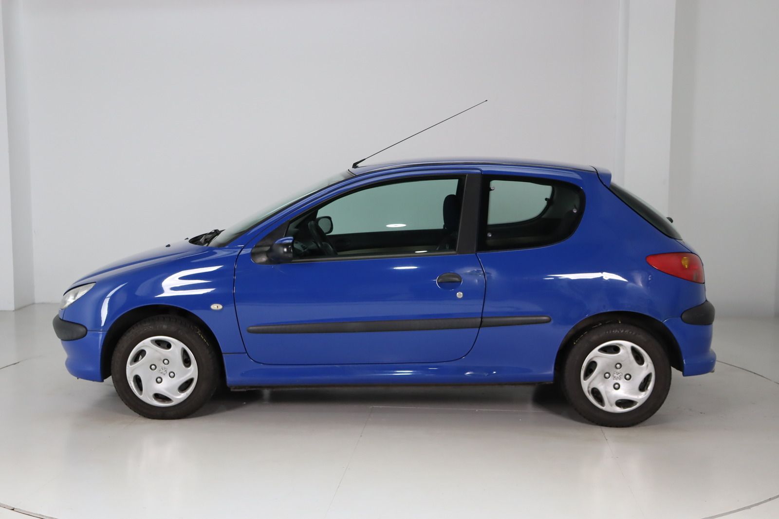 Fahrzeugabbildung Peugeot 206 1.1 Filou 60 HU/AU 01.27