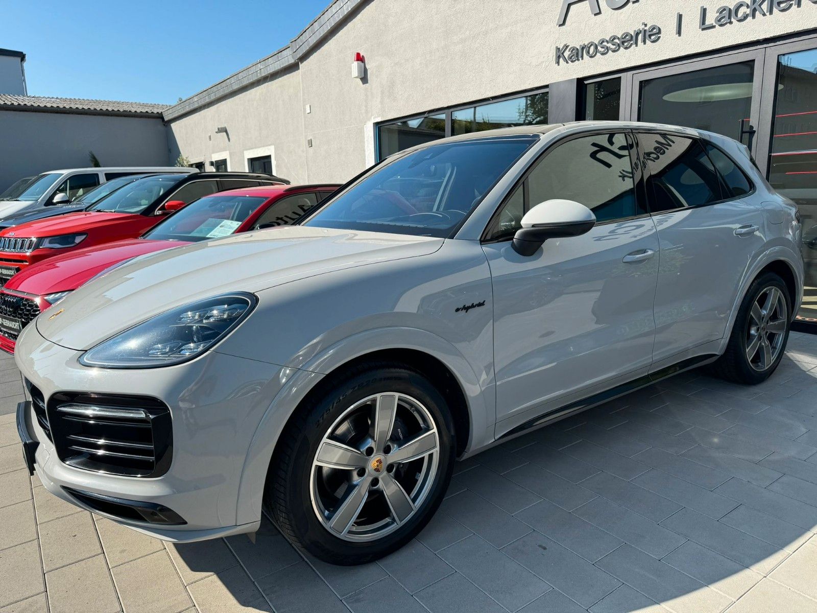 Fahrzeugabbildung Porsche Cayenne E-Hybrid*Approved11/27*Pano*Allradlenk*