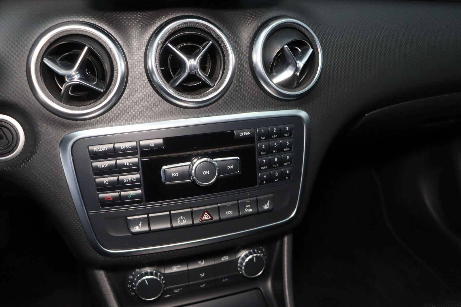 Fahrzeugabbildung Mercedes-Benz A 200 CDI * Bi-Xenon * Navi * Teilleder
