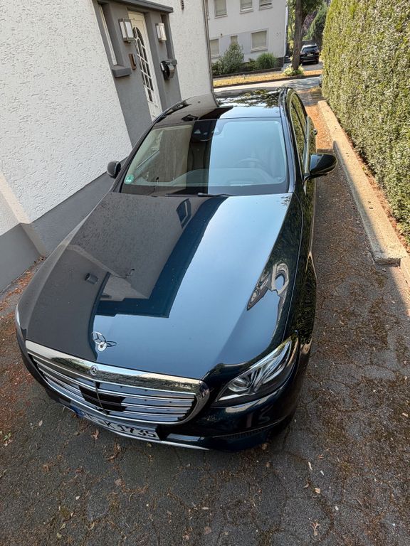 Image of Mercedes-Benz E 350