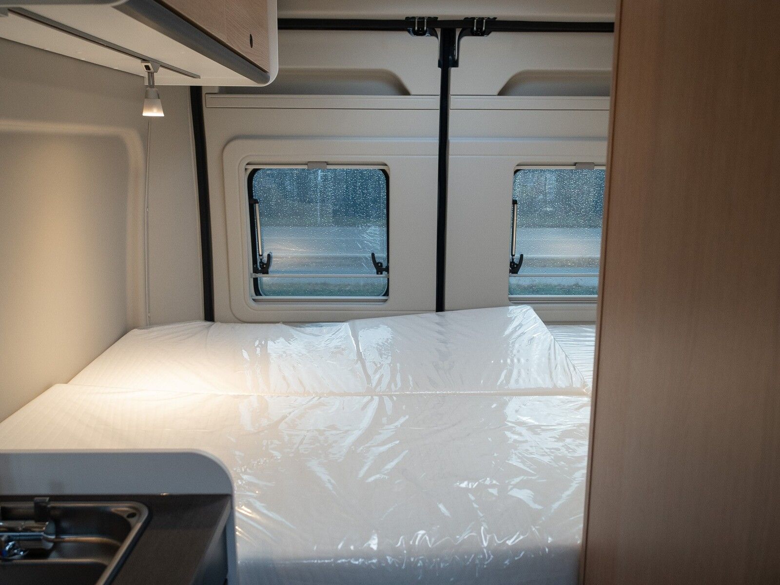 Fahrzeugabbildung Sunlight Adventure Cliff 540 Rahmenfenster, Dieselheizung