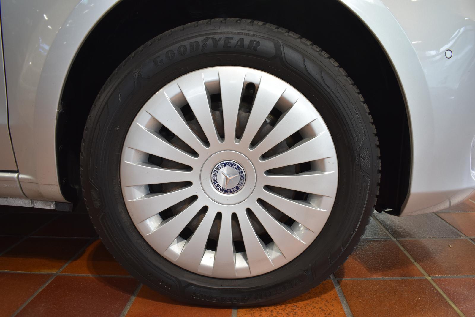 Mercedes-Benz VITO TOURER 114 4MATIC KOMPAKT 9-SITZER 2x KLIMA