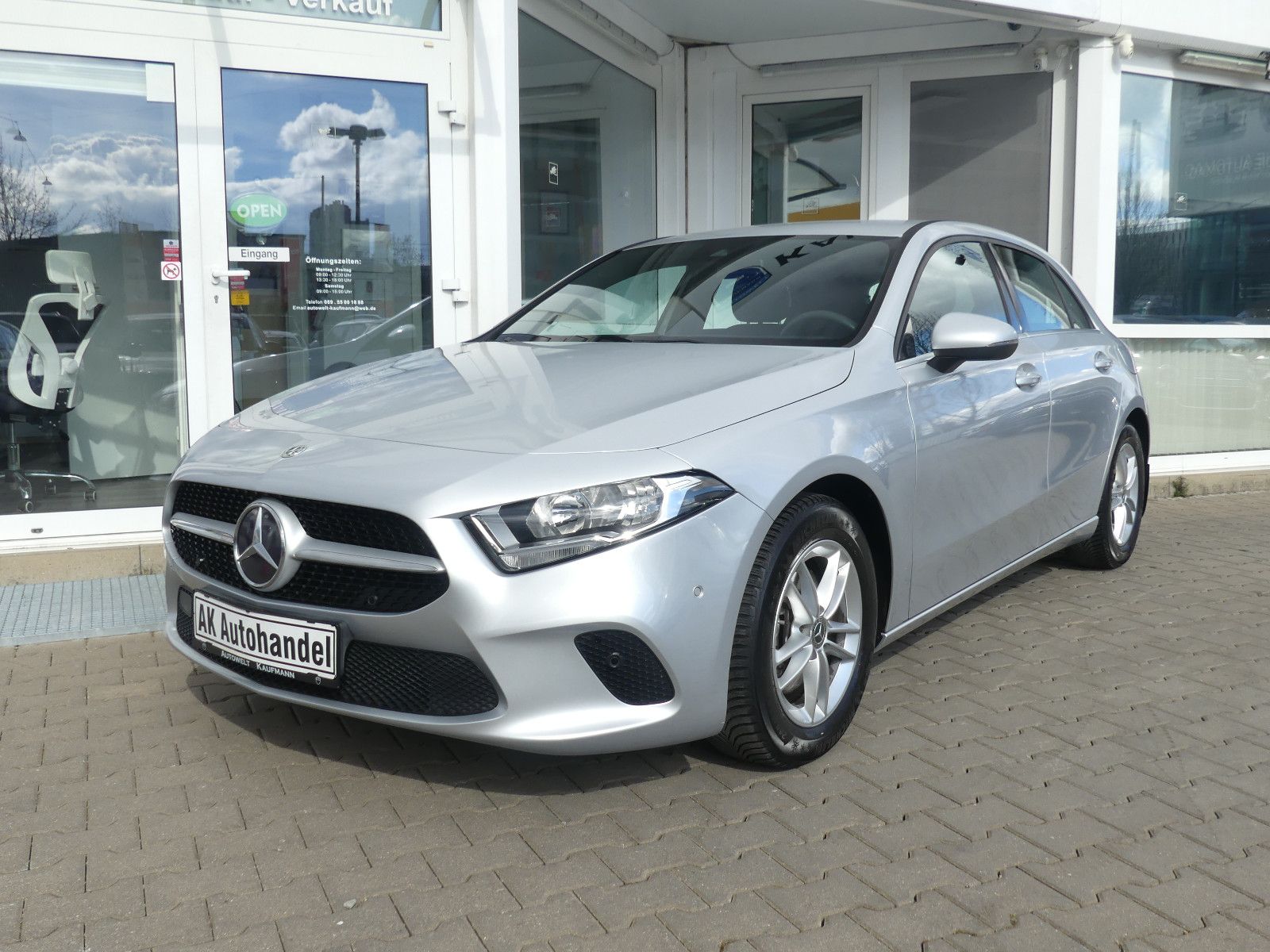 MERCEDES-BENZ A 200 Business MBUX Kamera Navi CarPlay Android