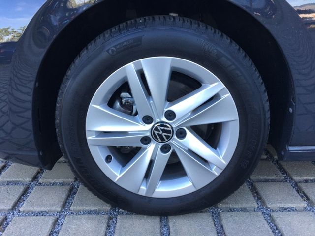 Golf VIII Variant 1.5 eTSI 150 PS DSG PANORAMA/L