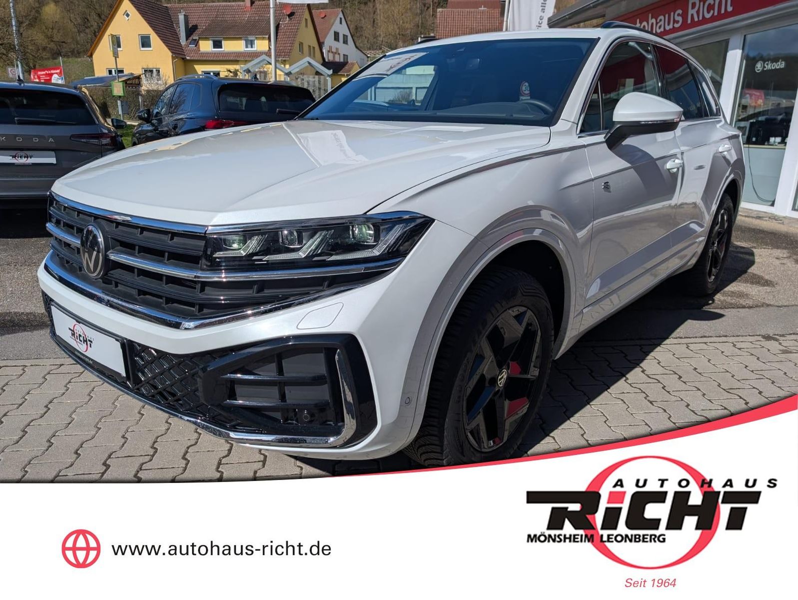 VW Touareg 3.0TDI R-Line Pano IQ Drive Kessy Matrix
