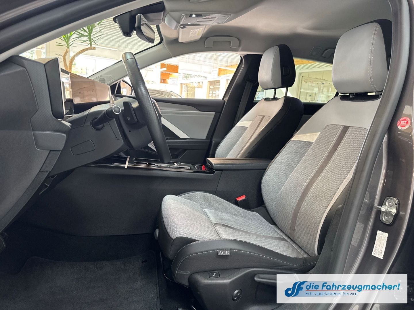 Fahrzeugabbildung Opel Astra L Sports Tourer Elegance 1.5 D EU6e Navi L