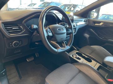 Ford Focus Lim. ST-Line 5-Türer Aut.*LED*NAVI*ACC*B&O