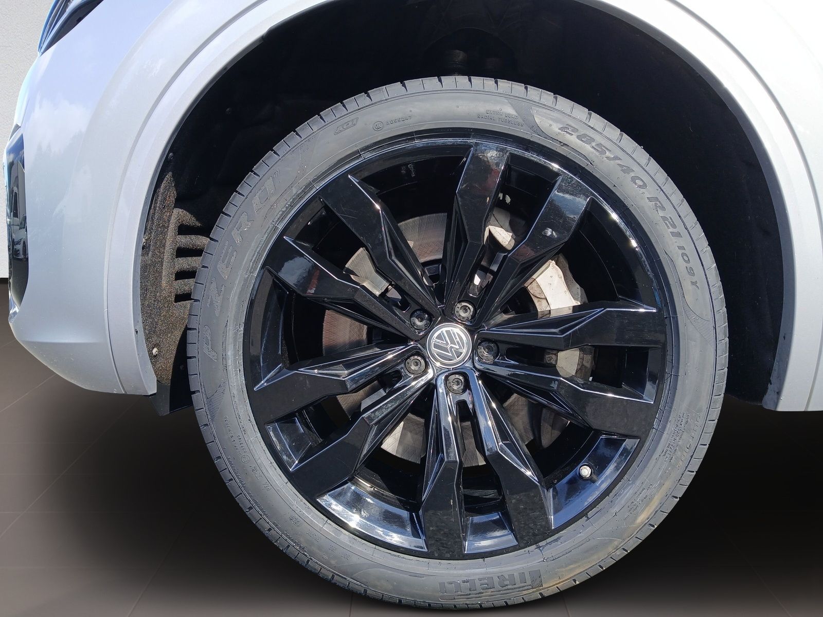 Volkswagen Touareg V8 TDI tip. R-Line Matrix LM 21 Leder foto 4