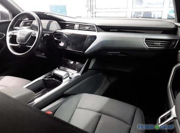 Audi Q8 e-tron - 7